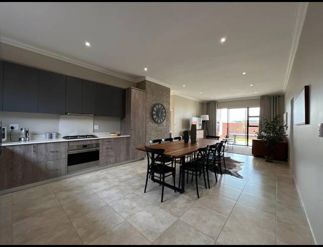 3 BEDROOM SECTIONAL TITLE FOR SALE IN SIX FOUNTAINS RESIDENTIAL ESTATE